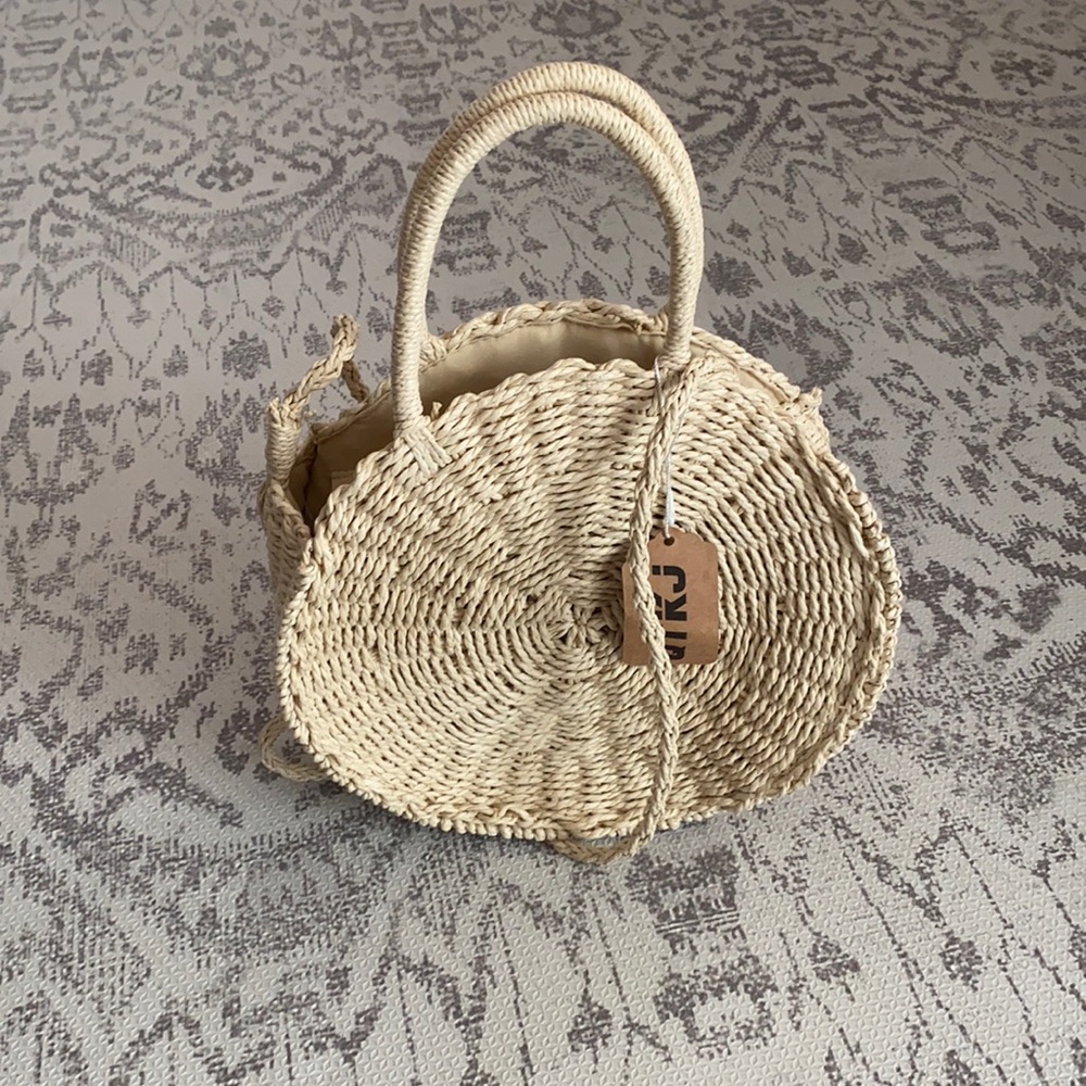 NWT round straw bag